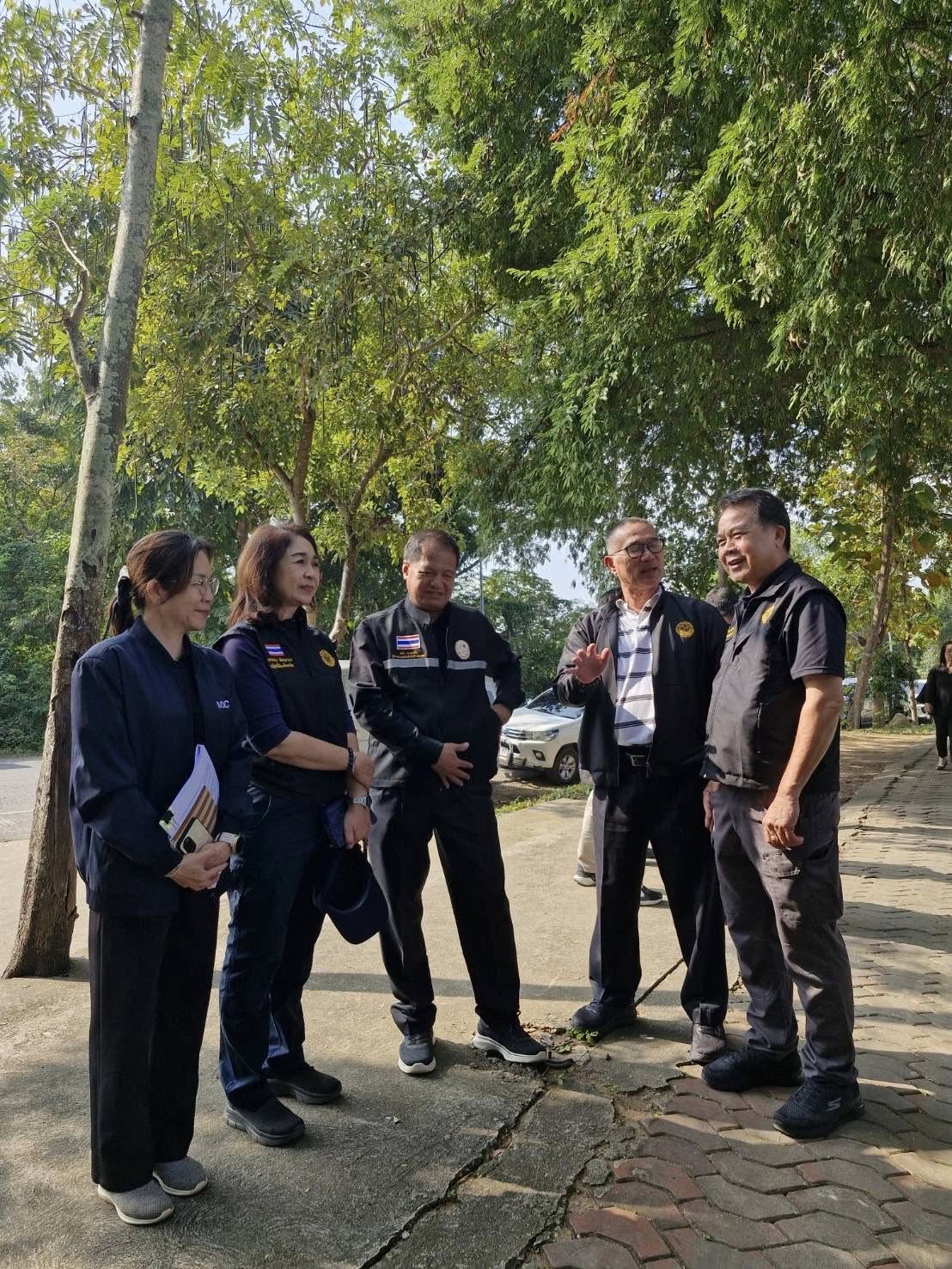 title - ส.ป.ก.ร่วมติดตาม รัฐมนตรีช่วยว่าการกระทรวงเกษตรและสหกรณ์ (นายนเรศ ธำรงค์ทิพยคุณ) ลงพื้นที่ตรวจราชการในพื้นที่จังหวัดลำพูน